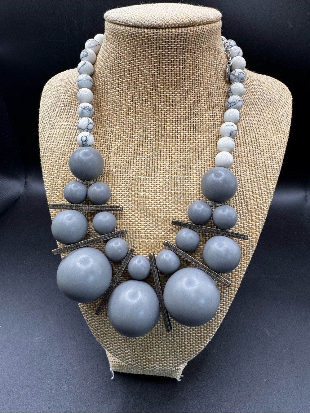 David Aubrey signed Gray Bold Chunky Necklace